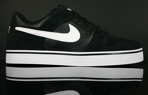 nike black and white sneakers
