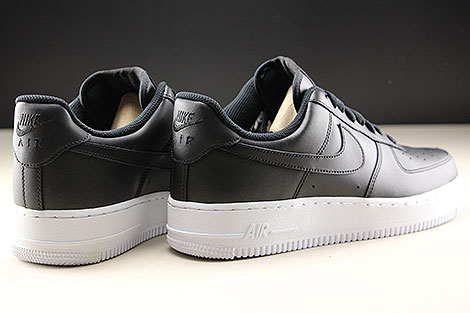 air force one low black white
