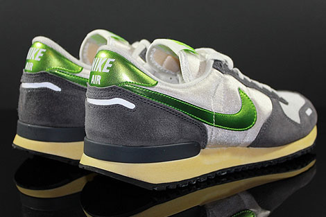 nike vortex vintage green