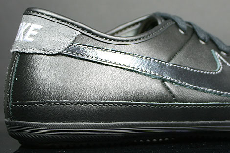nike flash leather