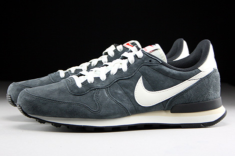 nike internationalist pgs
