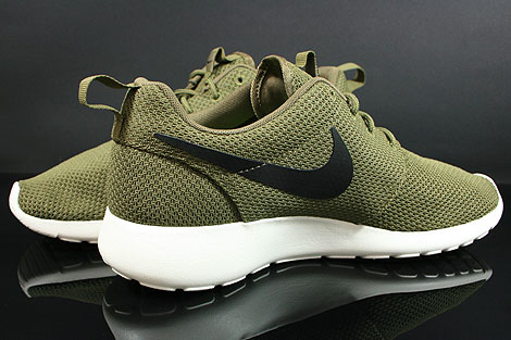 nike roshe run iguana