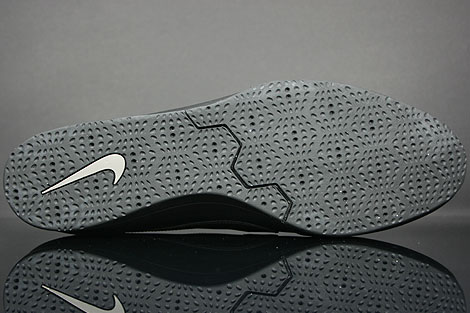 Nike Signature Schwarz Metallic Anthrazit Schuhkarton