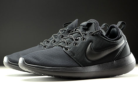 Nike WMNS Roshe Two Black Black Sidedetails