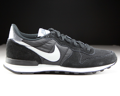 Nike Internationalist Black Grey Mist Dark Grey White Sneakers 631754-010