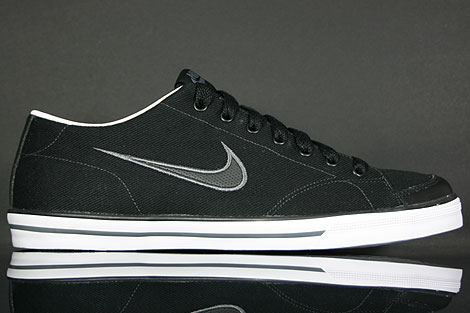 Nike Capri CNVS Black White Dark Grey