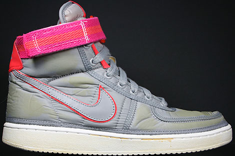Nike Vandal Hi Supreme Grau Pink Weiss
